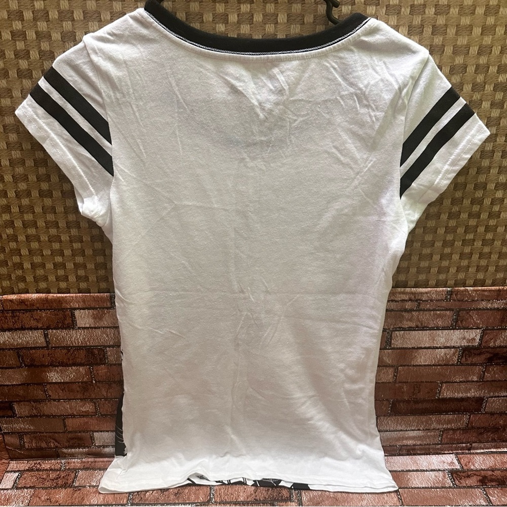 Warner Bros Gray and White Graphic Fitted T-Shirt size L (11-13) - Picture 6 of 11